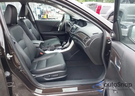 2017 Honda Accord Touring from USA, damaged, VIN 1HGCR3F91HA039309